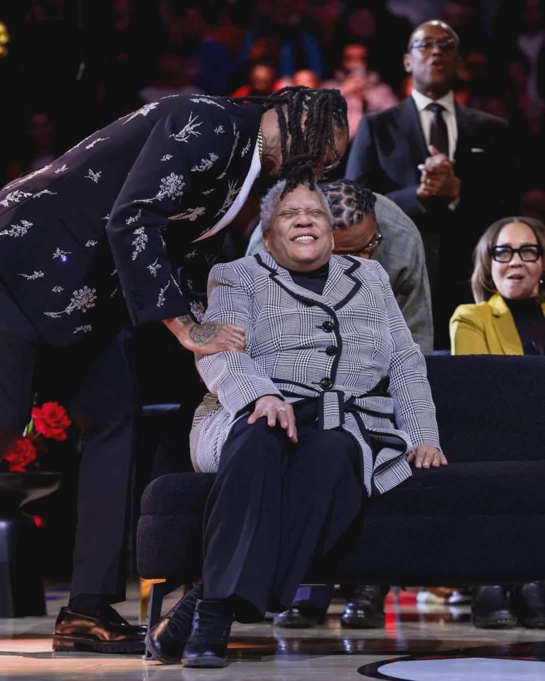 dota2直播-NBA史上最让人意难平的如果！他成为了篮球圣殿最年轻的图腾